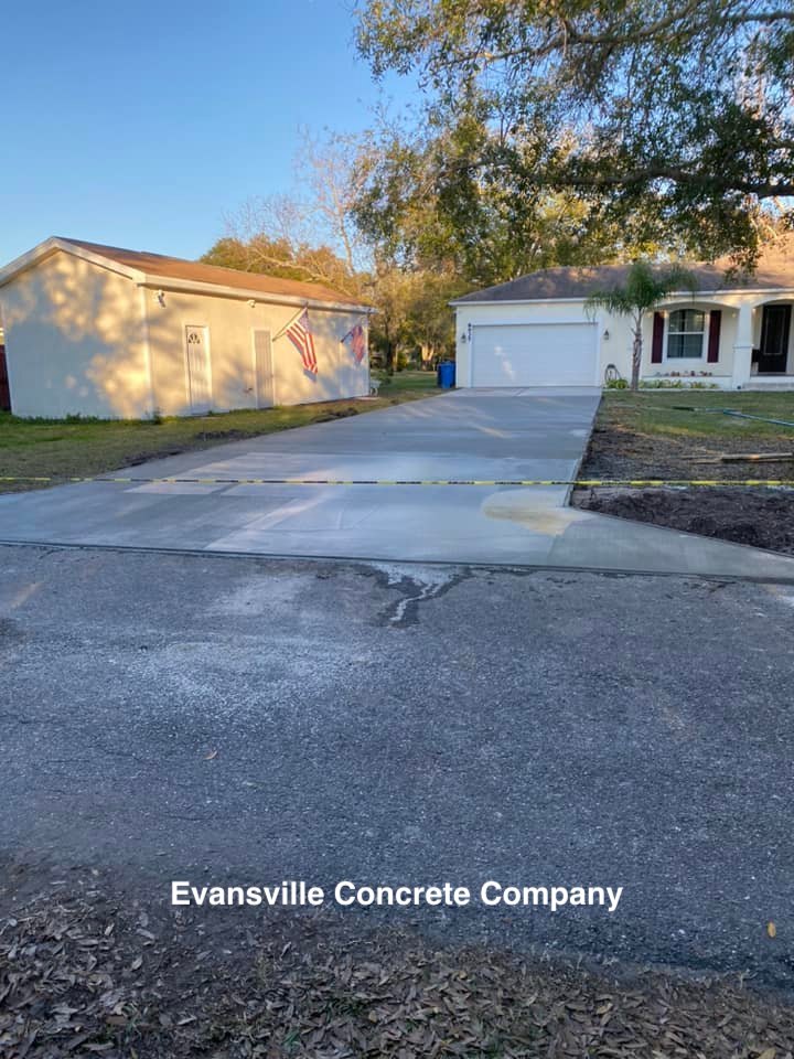 Evansville IN concrete driveway